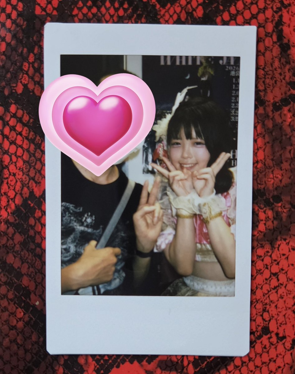 vamouki's tweet photo. また観たいなぁと思ってたら、いた！(また��現と被ってた)
2度めましてだしみんなに挨拶。
あめちゃんと話してたら突然雷が⚡
話しててなんか地雷踏んだかと思った～！
#あめに愛わたします 
#しばもか保護記録 
#になのことすきになっちゃう https://t.co/7aaouobhXU