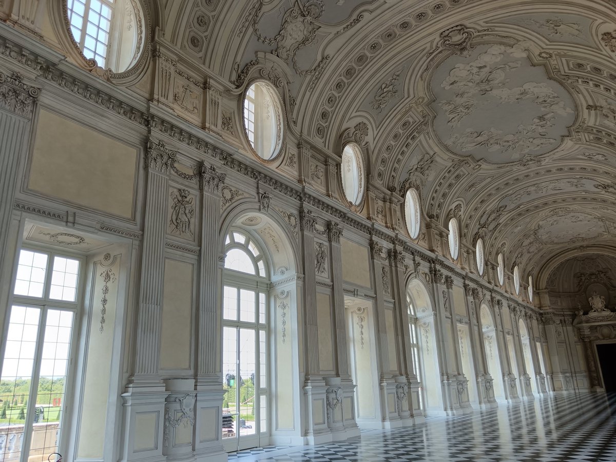 cipripedia's tweet photo. En una galleria de paso y Juvarra te hace esta maravilla, imaginad si llega a rematar el proyecto. Era el mejor arquitecto de su momento y por eso le llamó Felipe V a Madrid.
Reggia di Venaria Reale. Turín.
#OrgulloBarroco https://t.co/l5wpDDH8NT