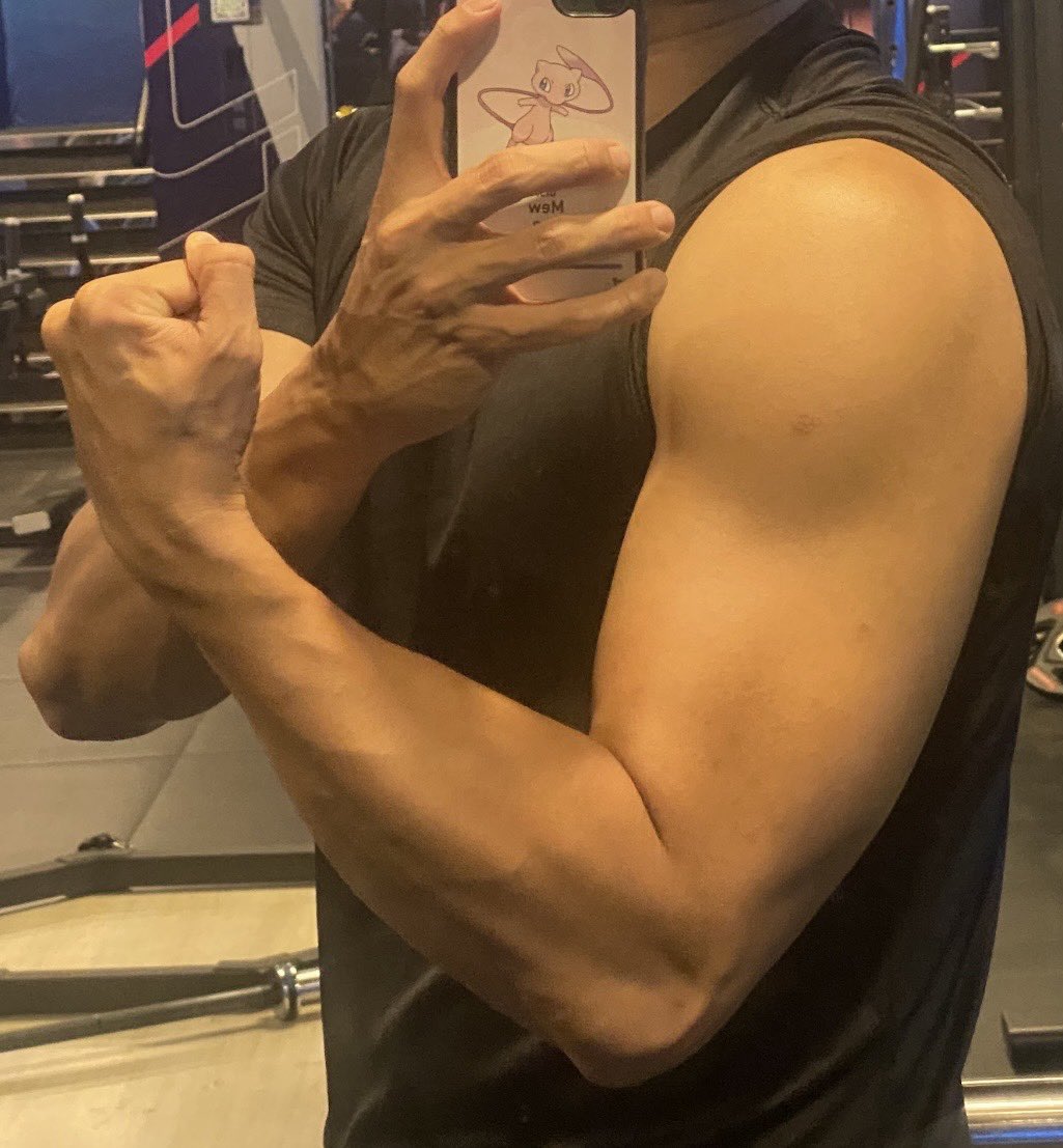Abang Uwu tweet media
