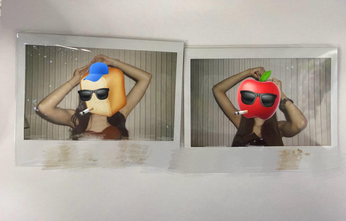zmhxyn's tweet photo. I must be the choosen Lunar 🤣🤣🤣I pulled two Polaroids with the exact same pose out of all of them.
#Namtanfilm #น้ำตาลฟิล์ม https://t.co/ie4xHxsSNX