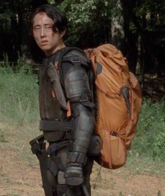 kittycatglenn's tweet photo. he looked like the homeless ant without maggie https://t.co/w6svs9MjYa