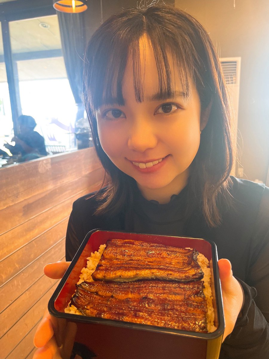 yumi tweet media