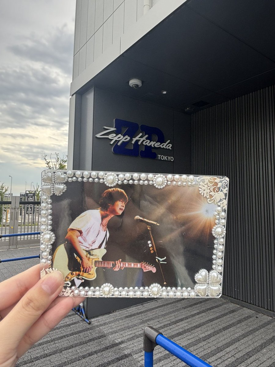 SY_1922's tweet photo. 2026.07.26

斉藤壮馬 Zepp Live Tour "Blue Adolescence" 
at Zepp Haneda(TOKYO)

豪雨にも暑さにも負けず、全力で楽しませていただきました！！
最高なライブ・音楽を届けてくださり本当にありがとうございます🎸🎶
いつかそまバンの皆さまで足湯できる日が来ますように✨✨

#ブルアド #斉藤壮馬 https://t.co/ss7NAAcjun