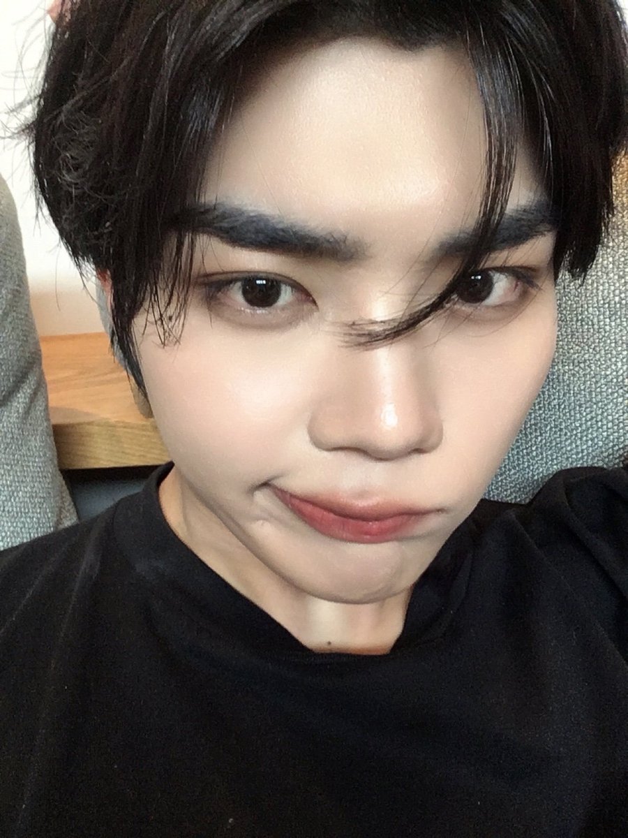 pgwchats's tweet photo. 260726 🧸📷 [10:59pm kst] https://t.co/saUic2sk4L