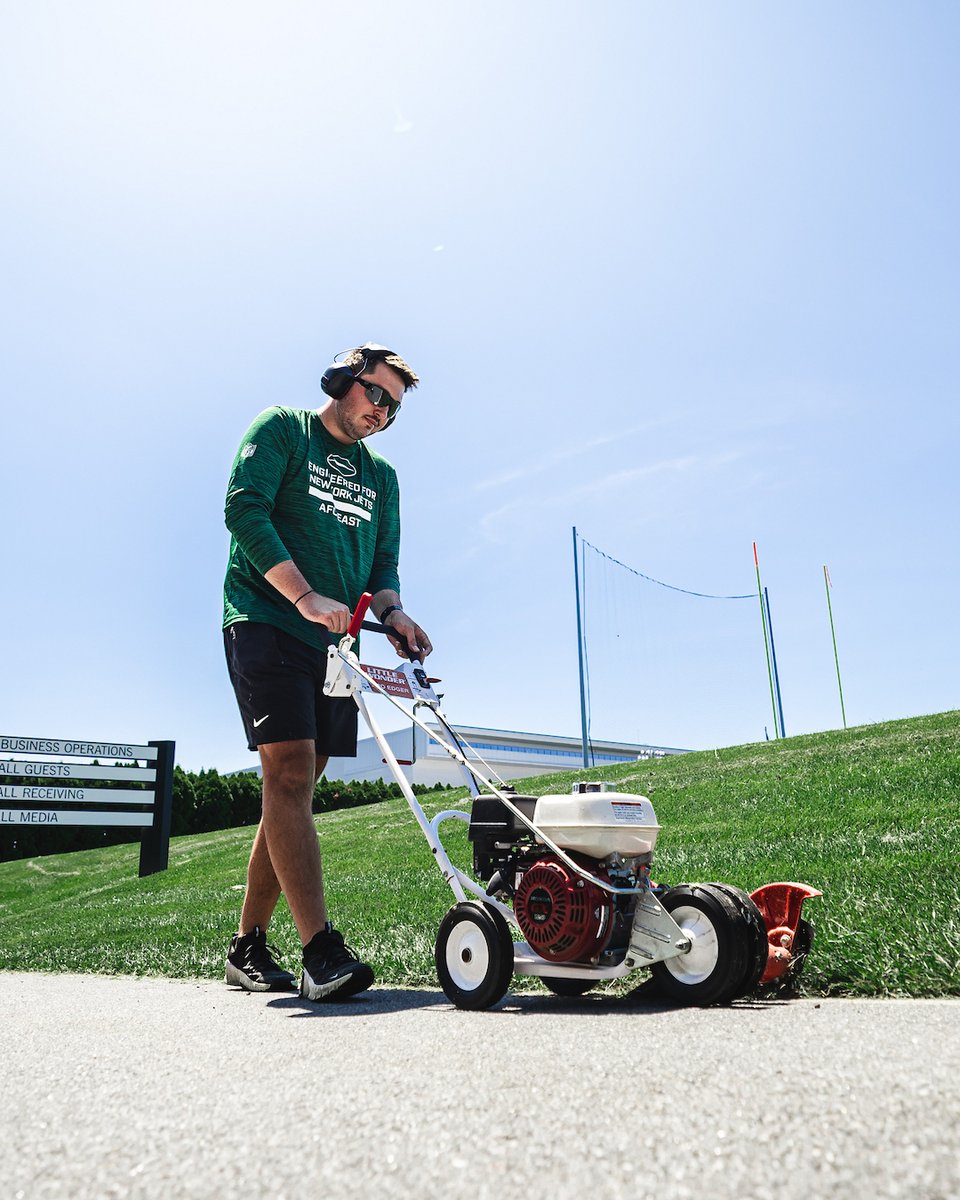 nyjets's tweet photo. SOON https://t.co/StWGCJTpSC
