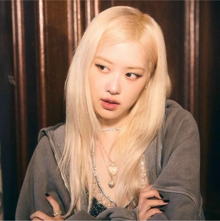 Rosé Charts tweet media