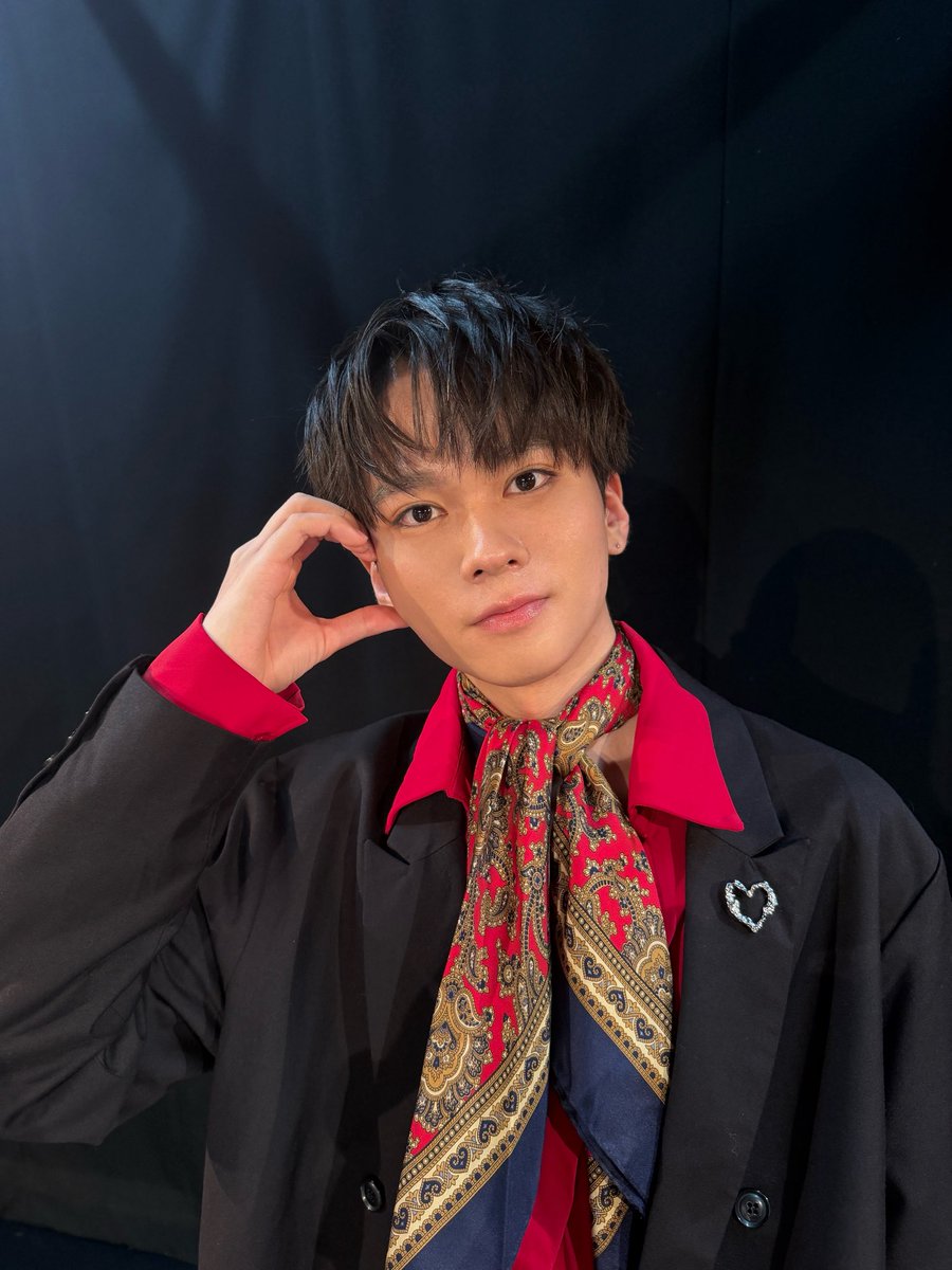 r_y__u_no's tweet photo. FAN MEETING
1日ありがとうございました‼️

ゲストで来てくれた
ゆーり･けんぱ･るいも
たくさん盛り上げてくれて
感謝‼️ https://t.co/92tK4XcvcM