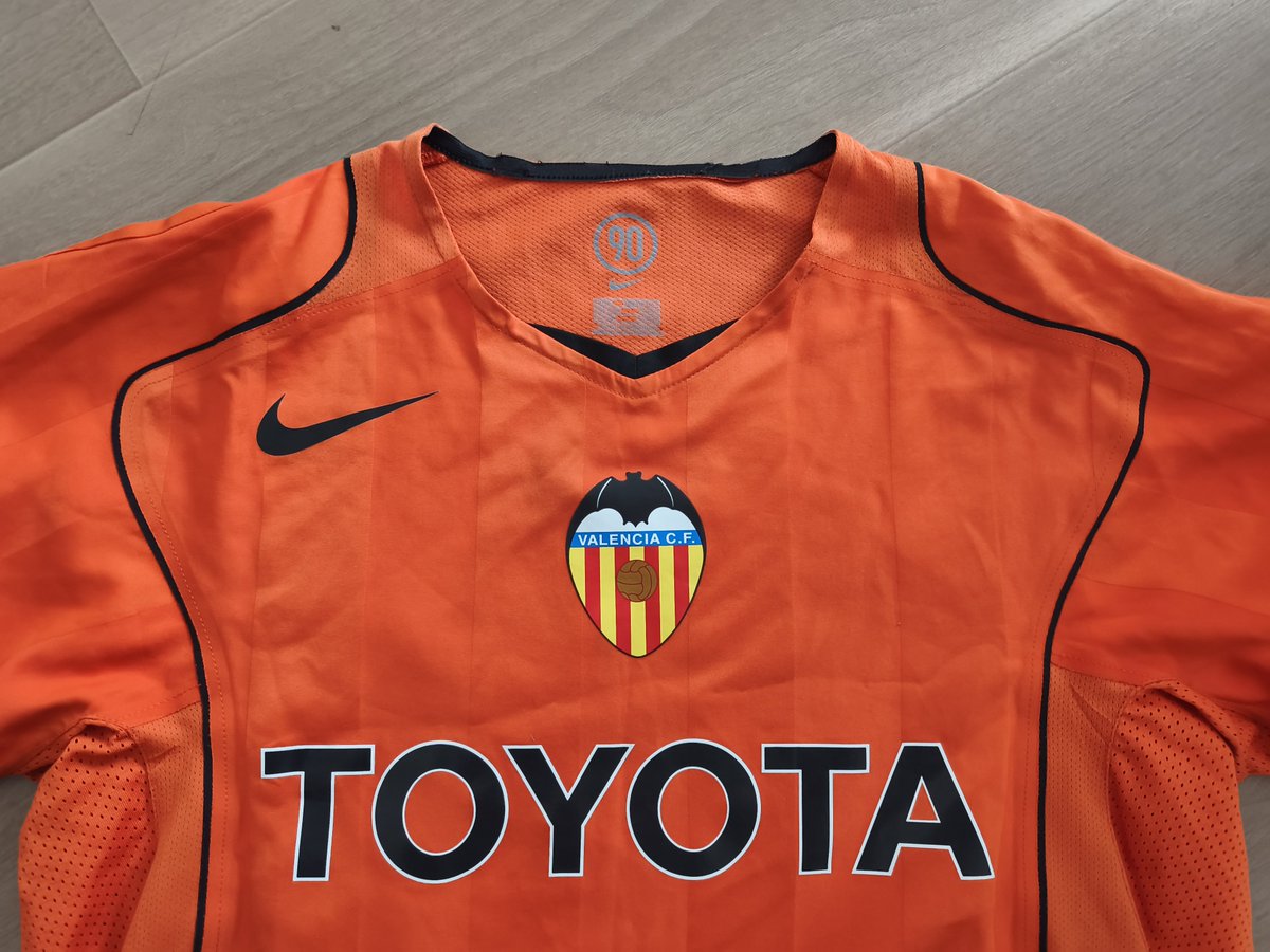 TotallyNinety's tweet photo. #T90 of the day: Valencia away, player issue. I got lucky, i managed to find both home and away in player issue within a month. Only one to go https://t.co/2J2tiBetAJ