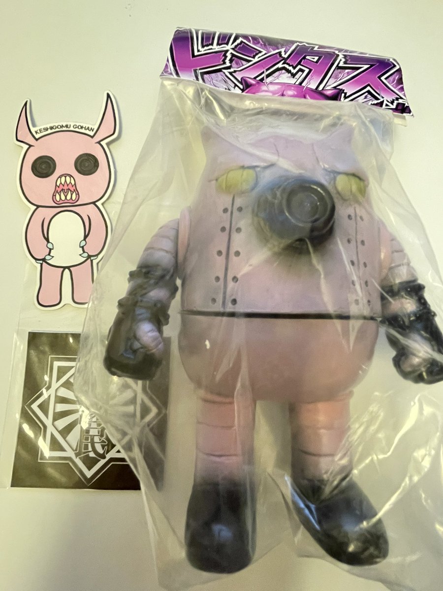 ワンフェス、暗黒エンターテイメントさんのブースで、自分はドンタスと