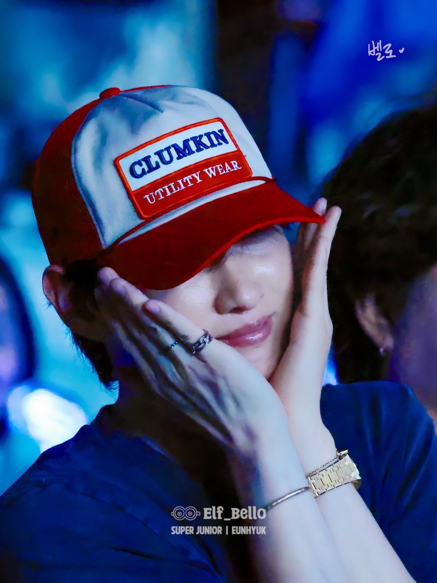 e_hxrry's tweet photo. 260726
Cr elf_bello
#은혁 #EUNHYUK 
혁재 왜케 이쁘고 귀엽지 https://t.co/WSZTfTBn9u