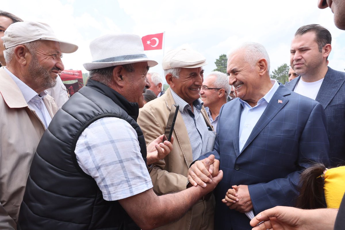 BY's tweet photo. Doğasıyla, kültürüyle ve köklü değerleriyle #CanErzincan'ımızın gözbebeği Orçul'da düzenlenen 5. Geleneksel Orçul Doğa ve Kültür Festivali'nde hemşehrilerimizle bir araya geldik. 

Birlik ve beraberliğimizi pekiştiren, geçmişten geleceğe uzanan kültürel mirasımızı yaşatan bu anlamlı organizasyonda emeği bulunan herkesi tebrik ediyor, festivalimizin hayırlı olmasını diliyorum.