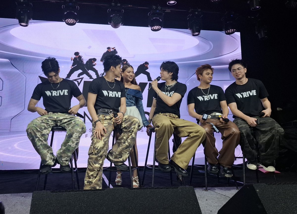 arWRIVEd's tweet photo. passing by your lives is something worth living for ~

Happy 1st Anniversary, @wriveph!!!

WE ARR1VE NOW
#WRIVE #WRIVE_UnangTaon https://t.co/cW8vSiMVR0