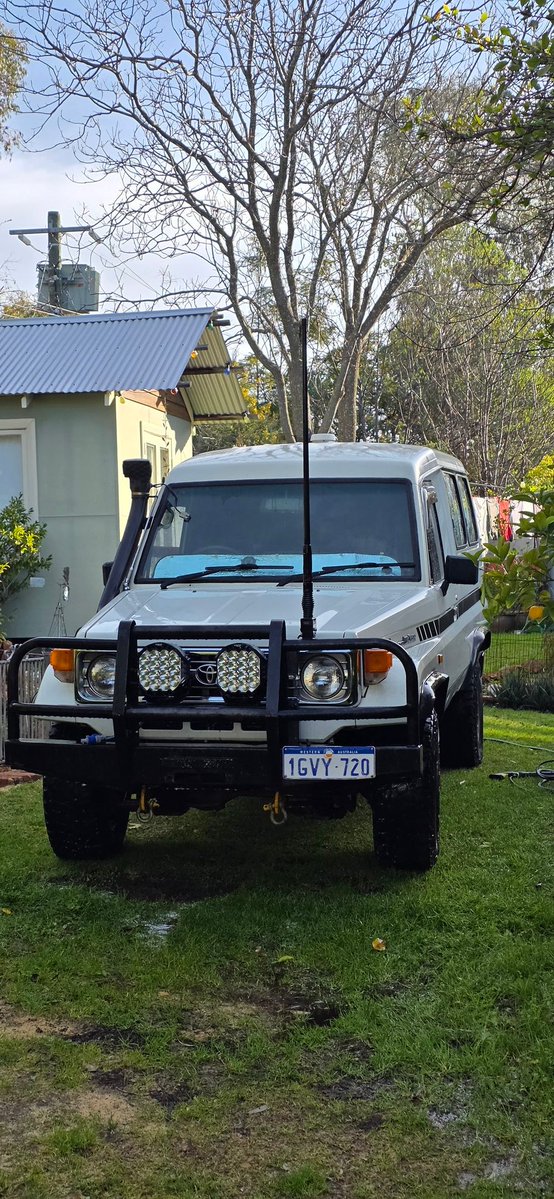 ItzBlitz__'s tweet photo. Removed roof rack off my troop carrier, looks pretty clean https://t.co/NalDG9aTx0