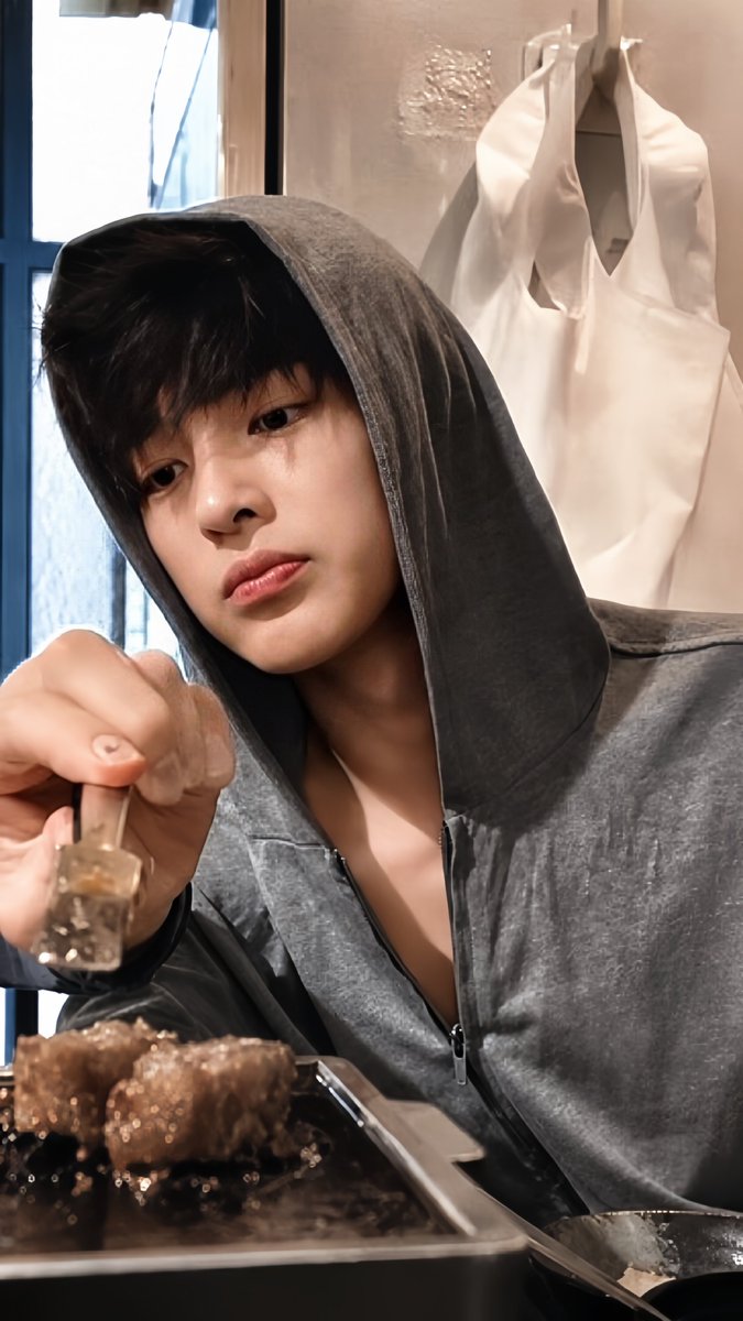 keonhotty's tweet photo. SEMANTEP INILOH AHN KEONHO??? NGACO BANGET GANTENG NYA https://t.co/IQ3N6F8Hid