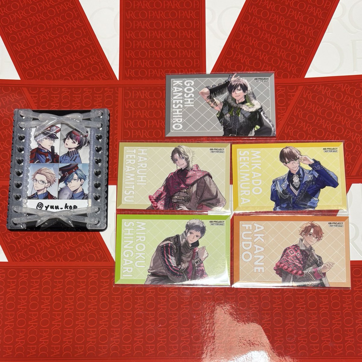yuu_kop's tweet photo. 交換
Bプロ コラボカフェトーキョー motto cafe メニュー特典 オリジナルブロマイド

【譲】
金城/釈村/遙日/不動/殿

【求】
北門/是国>愛染

北門と是国が1点ずつ決まるまで、金城は北門、是国との2:2のみ。
郵送のみ。まとめて優先。
別ポストに別グッズ・特典あり。 https://t.co/RgDirOnAqb