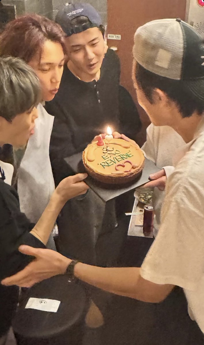 ttena_0408's tweet photo. 작년 9월 포스터 한장이 올라온 그날부터 팬미팅 멜뮤 컴백 콘서트 투어까지 다시 돌아봐도 정말 엑소 덕분에 매순간이 설레이고 행복했던 기억밖에 없고..이런 순간이 다시 오게 만들어준 멤버들에게 고맙다는 말밖에 할 수가 없네🥹 https://t.co/VuyQxmNYG5