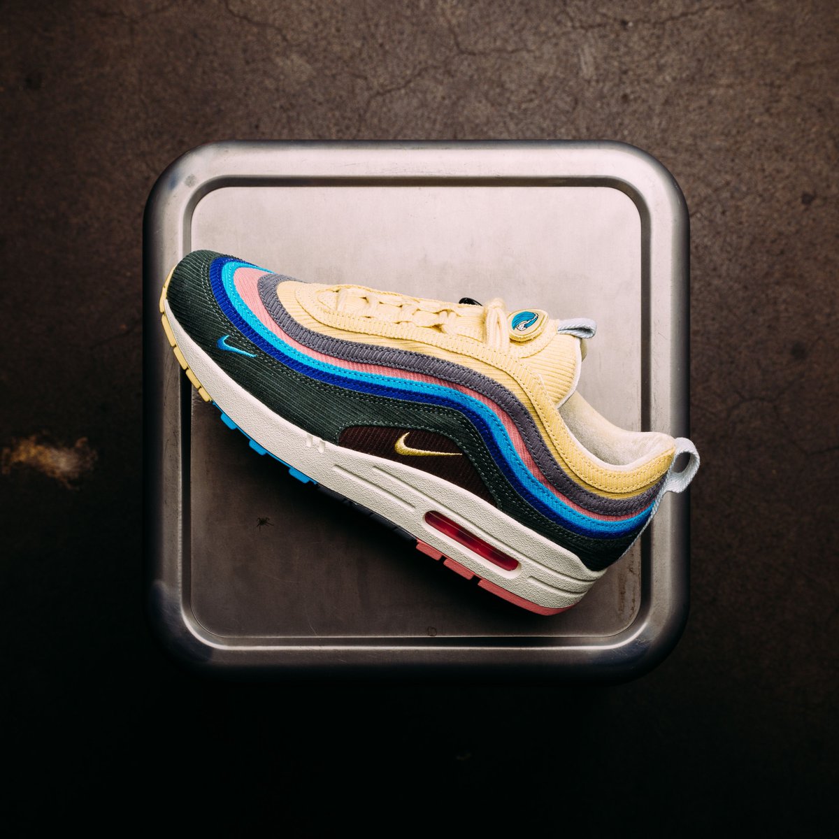 sdmlinks's tweet photo. Nike deve trazer de volta o icônico Air Max 1/97 de Sean Wotherspoon, lançado em 2018. 🌊 https://t.co/yYvl7ceT0e