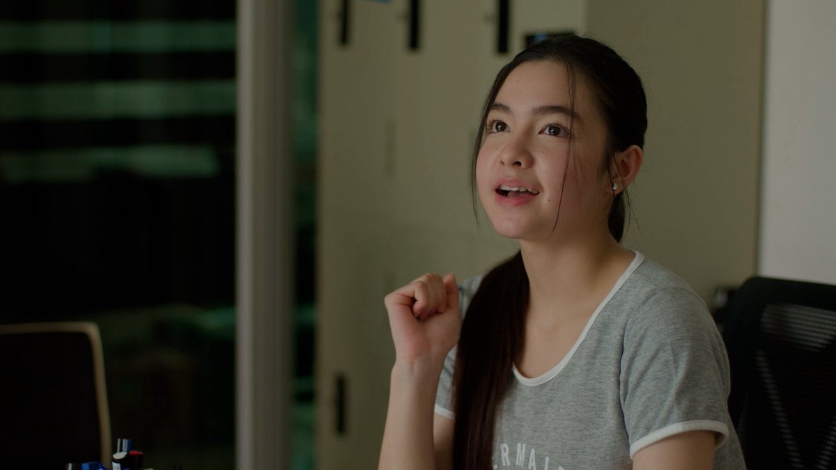 GMMTV's tweet photo. ยังไม่ต้องรีบเศร้า พี่ซันยังอยู่กับเราทั้งเทอมนะซิปโป้
#MatchPointSeriesEP1

@PKrittanun @javabh28 @maiijyts https://t.co/yNYfAkQwqY