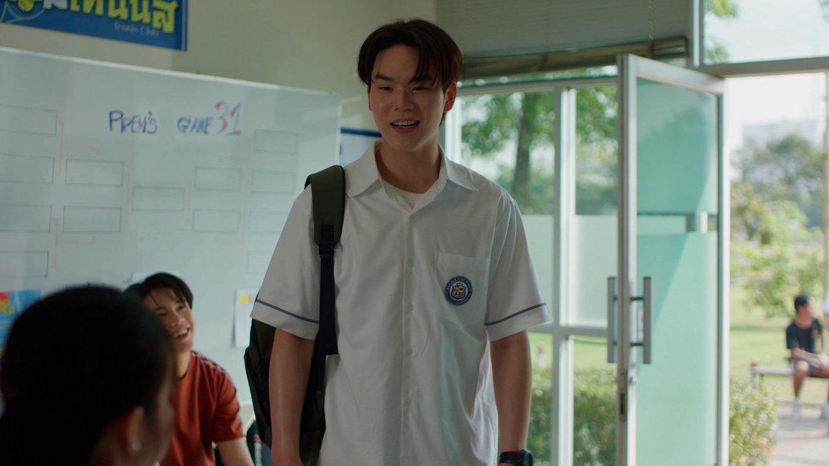 GMMTV's tweet photo. ยังไม่ต้องรีบเศร้า พี่ซันยังอยู่กับเราทั้งเทอมนะซิปโป้
#MatchPointSeriesEP1

@PKrittanun @javabh28 @maiijyts https://t.co/yNYfAkQwqY