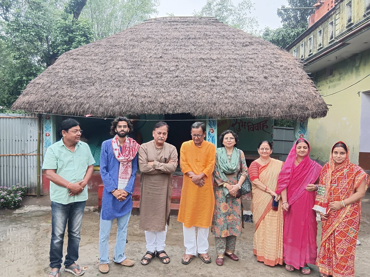 dkchoubeyjnu's tweet photo. The writing's place of eminent writer Phanishwar Nath Renu at his village Arohi Hingna, Purnia, Bihar during the literary festival 'ज्ञान सांगम 2026' https://t.co/OGO4PxpK0T