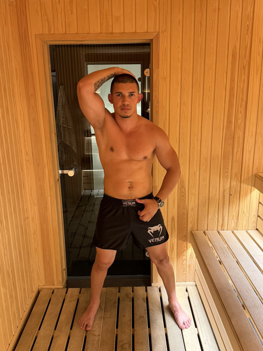 MishoNikolov777's tweet photo. Sauna couldn’t handle this heat. Built different. 💪🏻💪🏻Stare all you want… just make sure you pay for the privilege 💸
#findom #ATMcash #cash #cashmaster #alpha #master
👇👇👇👇
: https://t.co/y3TkhuTech https://t.co/JRbX2xFZEg