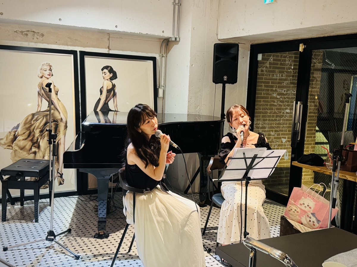 mj_duw's tweet photo. 今日はJAZZBERRYさんでライブでした✨
30分×4ステージのワンマン☺️
さっそく写真いただいたよ🫶THX

お喋りもふくめてたくさんM&amp;Aの色をお届けできて、とてもいい１日✨
ご飯も美味しいし😋
こういう雰囲気、私たちに合ってる気がする。

また機会いただけたらお知らせするので
ぜひ来てね♡ https://t.co/hAYXrfN7QX