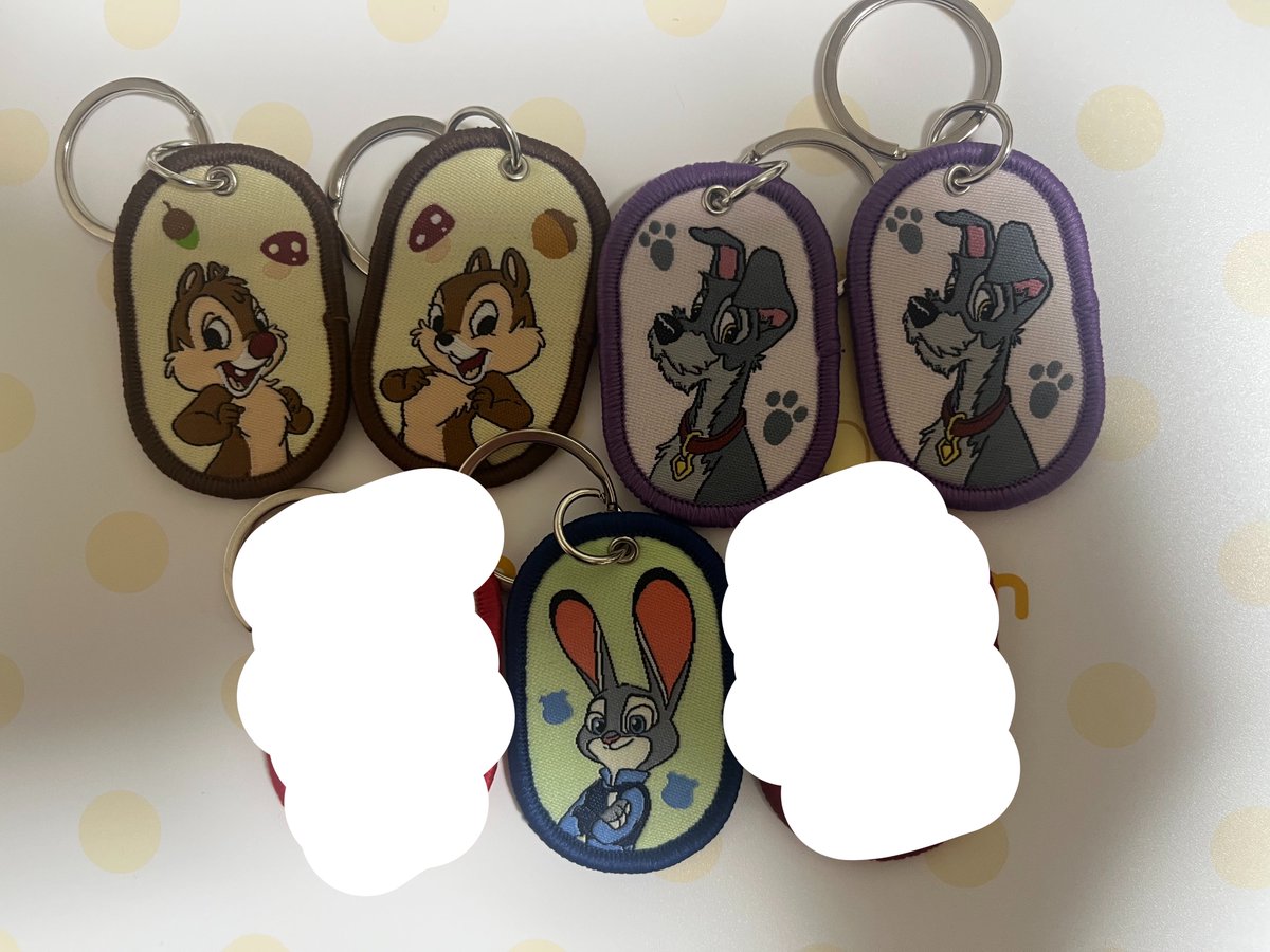 h0nfj4's tweet photo. 【交換】
セリア ディズニー ブラインドタグキーホルダー
Disney Design

譲⇒ チップ、デール、トランプ、ジュディ
（写真一枚目参照）

求⇒ ミッキー
（画像二枚目参照 1点）

郵送交換希望、異数交換も可
検索からもお気軽にお声がけください🍀* ゚ https://t.co/DgdovQ5nWD