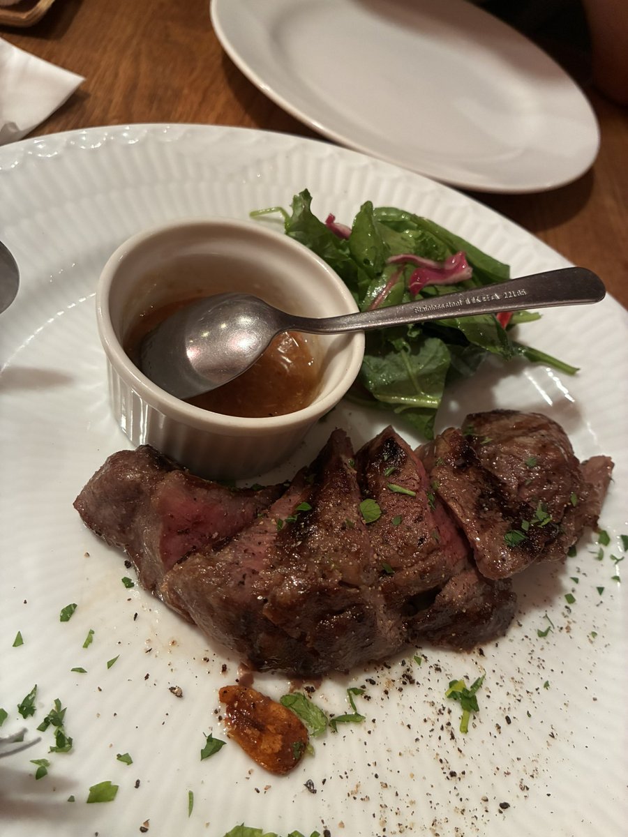 monburari0919's tweet photo. 旦那と結婚7年目ディナー🍽️
旦那に対しても息子に対しても「普段は言わないけど本当に心が広いよ、すごいって思ってる」と言われて嬉しかった🥹
イライラもするし沸点も低いと思うんだけどそう見られてるってことは私の努力も無駄ではなかったかなと😶浪費家な嫁でごめんな…これからもよろしく🤝 https://t.co/7BVMHu3DYn