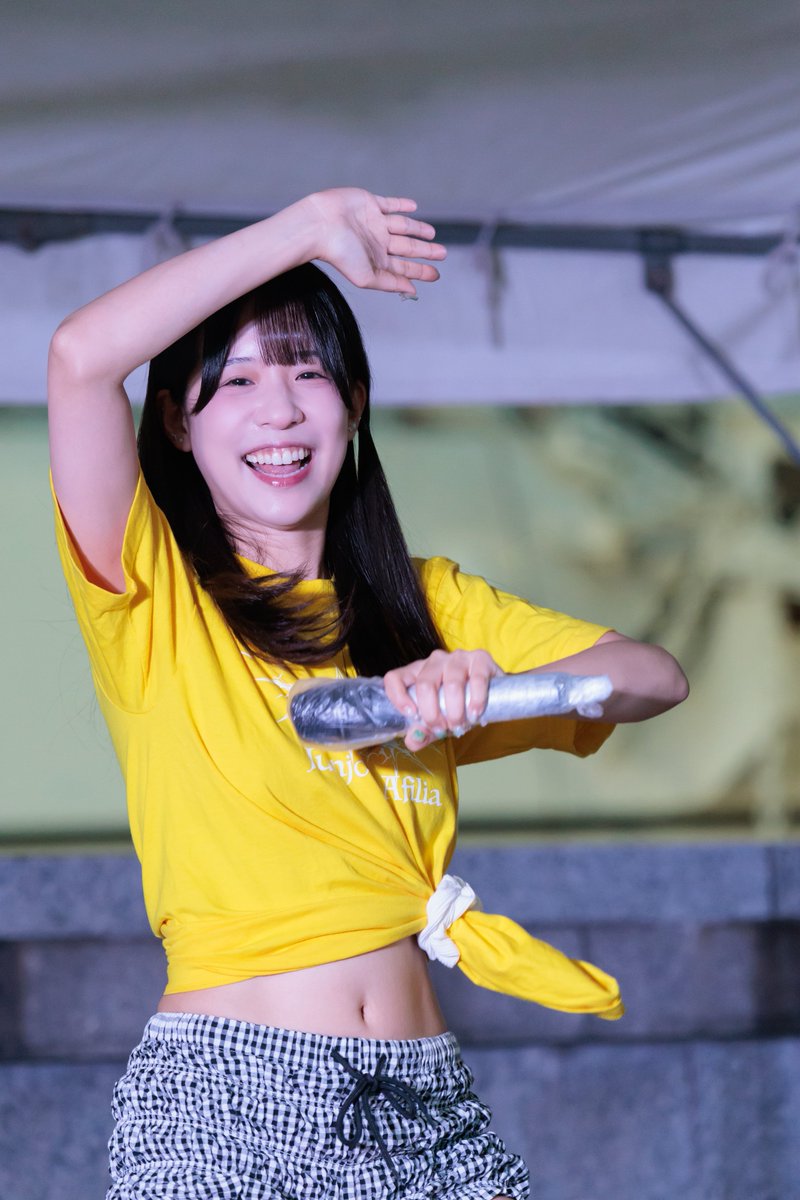 Tshira_tamaA's tweet photo. ちゃんとしたライブ写真も撮ってるんですよ😌
健康的なカナちゃん🐶
#純情のアフィリア 
#放水ライブ https://t.co/mzmfkYwwc4