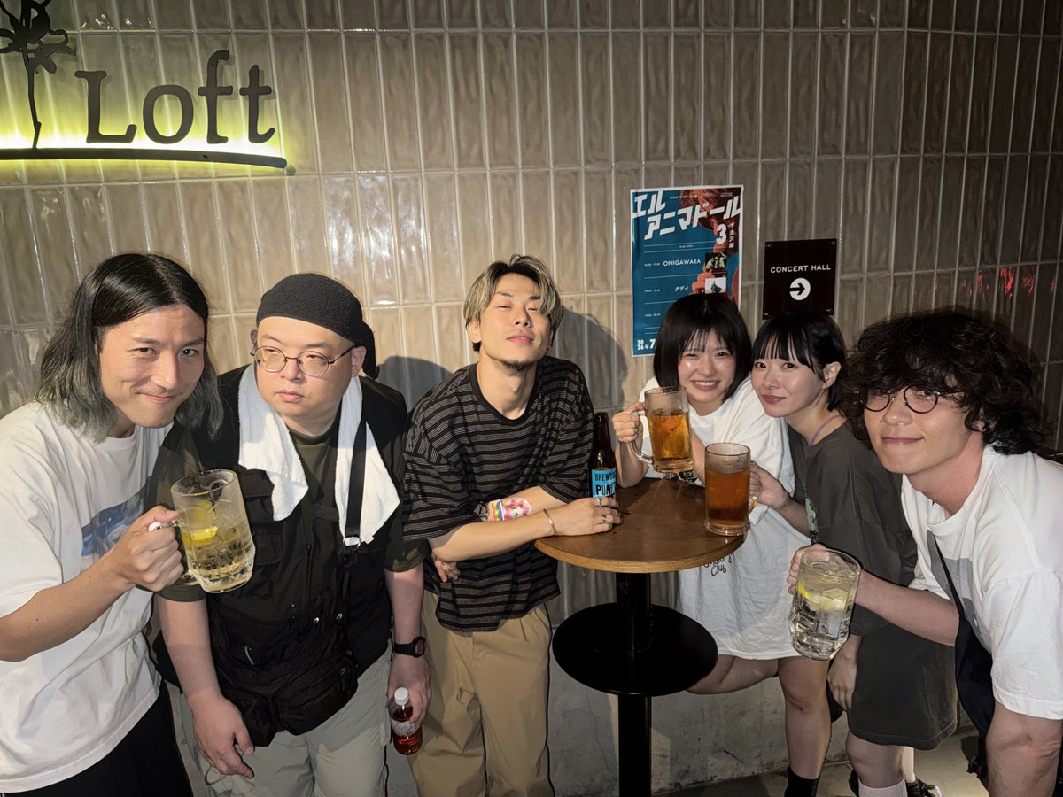 ONIGAWARA2013's tweet photo. 下北沢フラワーズロフト…エルアニマドールとグデイとスリーマン…ONIGAWARAやった…やり切った…梅雨明けゲリラ豪雨後の地下30分セット…暑すぎてどうにかなりそうだった…三島呼んでくれてありがとう…なんか必然というか…そりゃ集うわな俺たちは…って感じだったな…来てくれた方ありがとう… https://t.co/MDDnol5RsV