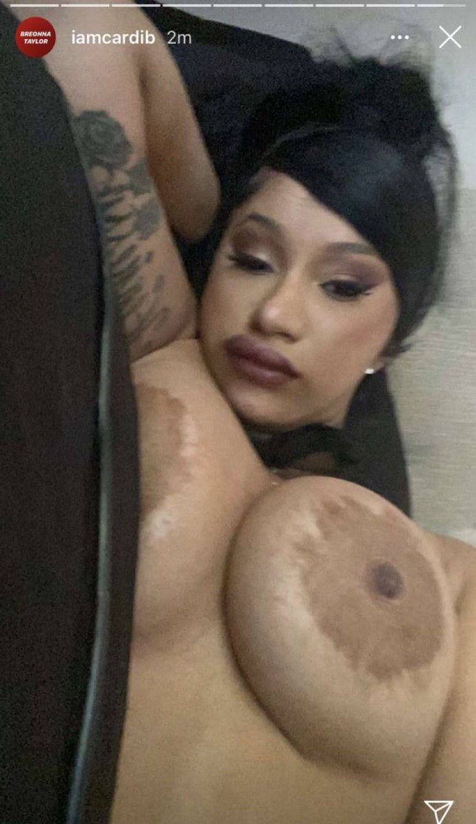 Propgunbangbang's tweet photo. Cardi B leaked own titties #cardib #leak #titties #nipples #bigboobs https://t.co/rv0YAj4NDq