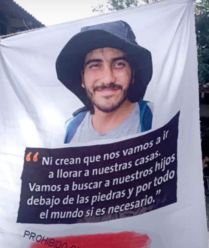 claoyepes's tweet photo. #DondeEstaCamilo #AndresCamiloNoAparece Dios 1.574 días desaparecido. Cuánto te pones en los zapatos del otro, entiendes que está pasando.Camilo sigue faltando en casa. El tiempo no borra su ausencia ni disminuye nuestro compromiso de encontrarlo. Sigo fortalecida, Pegada de Dios https://t.co/WbQdRczFEi