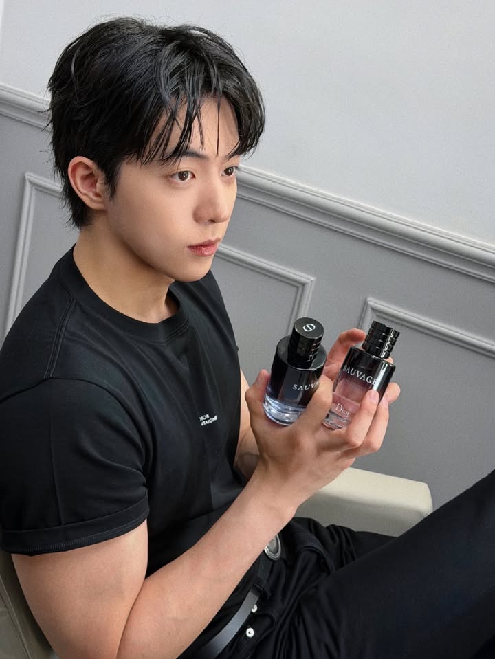 joohyuuik's tweet photo. it's hard to resist the scent of Sauvage in this summer. https://t.co/4c3DTpXXMr