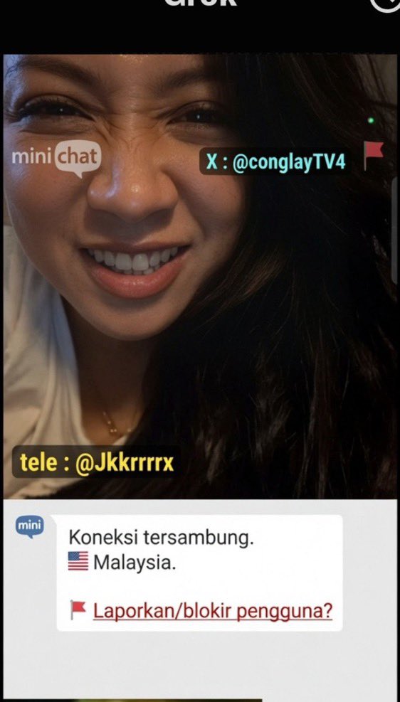 ometvmerahputi's tweet photo. Ome tv dua orang yang sama https://t.co/Y78YeyHiyP