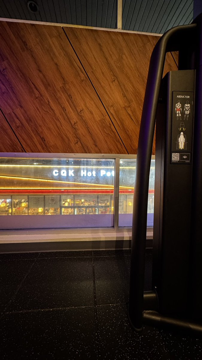 JEAKNOII's tweet photo. ร่างอยู่Fitness แต่ใจผมอยู่ที่CQK

หิววววววว https://t.co/up34L3GVgP