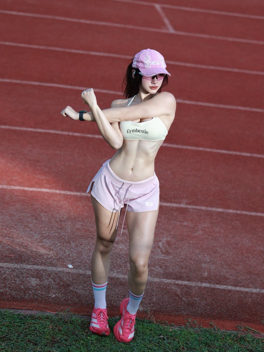 Rynoxcore's tweet photo. The most beautiful Asian athlete in the world 🤌
If you know who she is, you are a legend🔥 https://t.co/WMLk7cDeRD