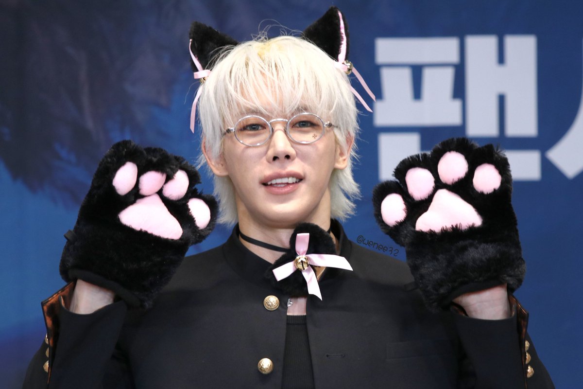 wenee32's tweet photo. 260726  애플뮤직 팬싸

냥이 키우고 싶다...

#원호 #WONHO https://t.co/XW3leBuQGW