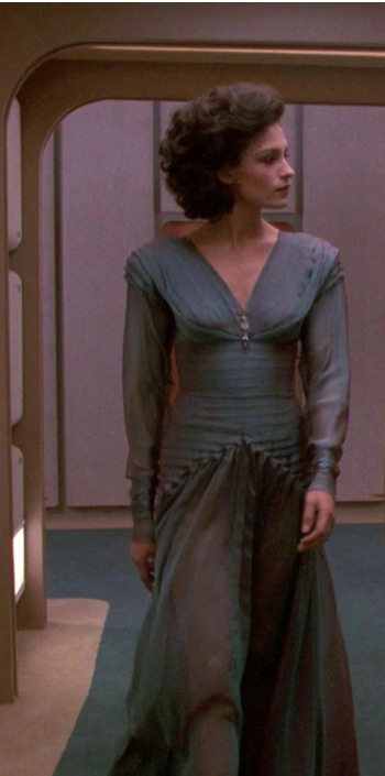 TheDiggy1982's tweet photo. @mikesensational First saw her in an episode of Star Trek TNG, then in Goldeneye, enjoyed her as Jean Gray too https://t.co/ur61WJ549J