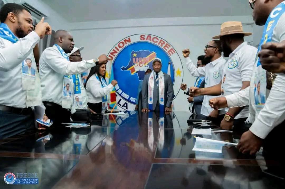 MarlaineKanku's tweet photo. 🔴🇨🇩 #TSHOPO : LE GOUVERNEUR PAULIN LENDONGOLIA LANCE SON PARTI POLITIQUE #ACEDE

#KISANGANI- Le gouverneur de la province de la Tshopo, Paulin Lendongolia, a officiellement lancé son parti politique dénommé 
#ACEDE pour _Alliance des Congolais Engagés pour la Démocratie et l'Émergence. 

La cérémonie de lancement s’est tenue en présence de cadres, militants et sympathisants venus de plusieurs coins de la province.

Selon le gouverneur, l’ACEDE se veut un cadre de rassemblement pour tous les Congolais attachés aux valeurs de démocratie, de bonne gouvernance et d’émergence. Le parti entend participer activement à la vie politique nationale et provinciale.

Ce lancement intervient dans un contexte de repositionnement des acteurs politiques à l’approche des échéances électorales.

#RDC #Tshopo #PaulinLendongolia #ACEDE #Politique