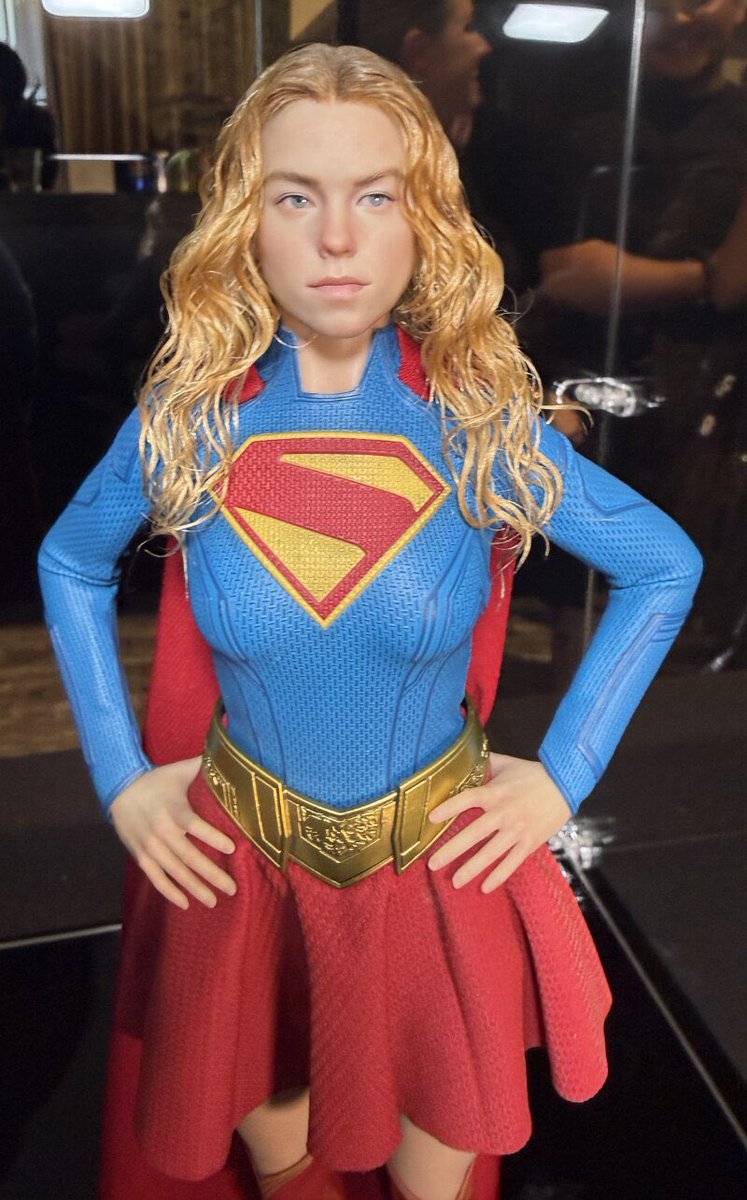 ThatJunkman's tweet photo. New Supergirl figure is a hit, like her movie! Sold out in a few minutes https://t.co/XYDhGG6bda