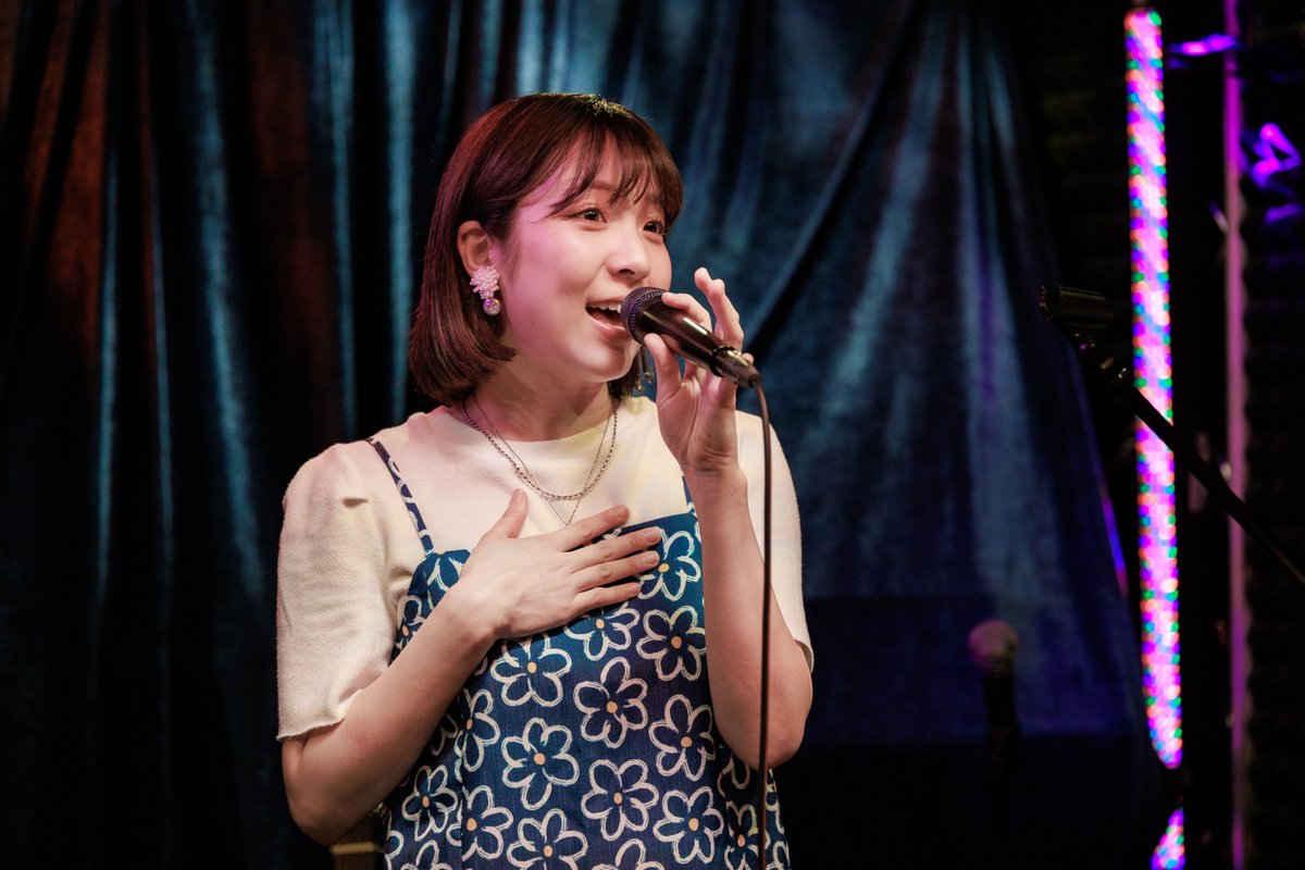 ku23yuri's tweet photo. 2026/07/26 愛奈さん 1/2
Monthly Live『Sunshine』 新宿circle
新曲発表「私とあなたのためのうた」もあり、今日も楽しいライブでした！
#愛奈 #mana @mana__sing https://t.co/Yf37A5P9qN