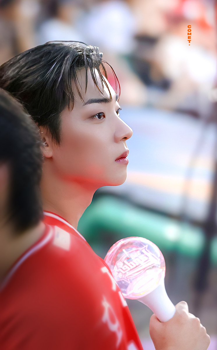 COMETion1224's tweet photo. 260725 SSG HQ 
-
네 눈빛이 내게 닿을때🧡

#이션 #ETION #ONF #온앤오프 #코멧션 https://t.co/szDwUvCrxp