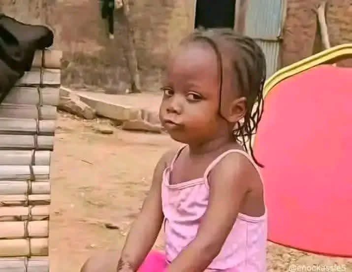 tugumeb53's tweet photo. Her; Oliwaka nzije nkuweko? 
Me; Yes
Her; ompayo ezenviri?
Me; How much?
Her; 150000
Me;👇😏😏
Ani yatubula bamalaya mubantu babulijo?🙄 https://t.co/ayaMr5mA1Y