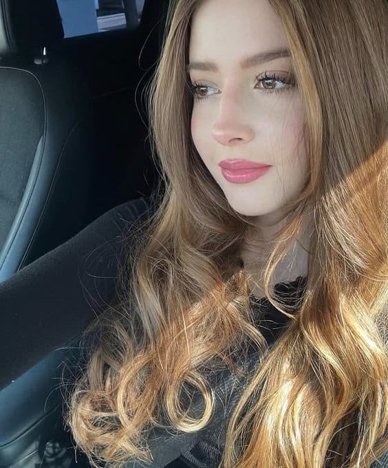 Hi_arish's tweet photo. Would you date a 37 yo woman?    
◯ Yes     
◯ No     
◯ Depends https://t.co/0antk5xs0C