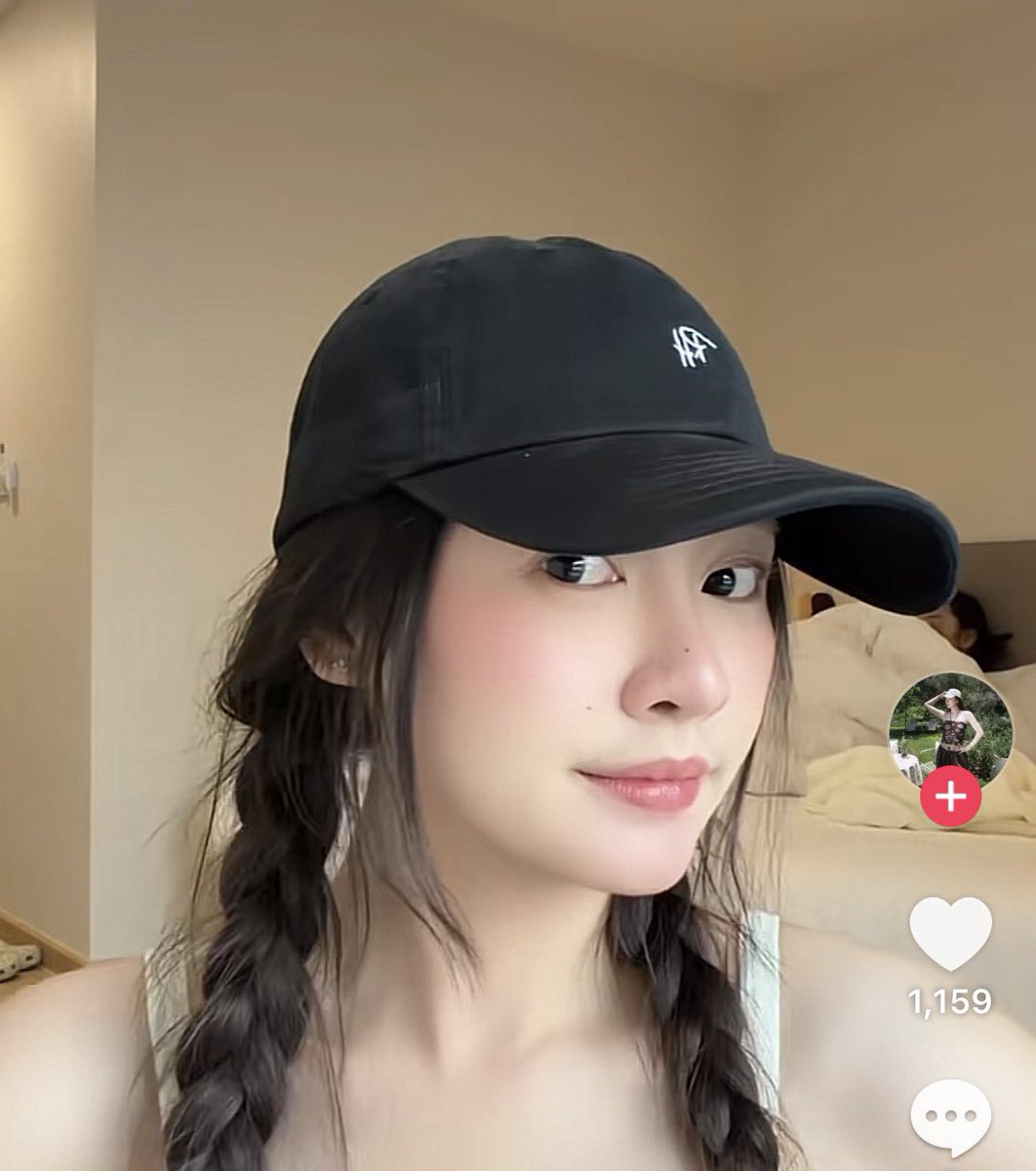 junelyur's tweet photo. ส่งต่อหมวก

80฿ รวมส่ง ของแท้ค่ะอันนี้ สีดำ 
#ส่งต่อหมวก #ส่งต่อเสื้อผ้ามือสอง #ส่งต่อเครื่องสําอาง #ส่งต่อเสื้อผ้า #ส่งต่อdaddy #ส่งต่อcintage #ส่งต่อvgh #ส่งต่อstylist #เสื้อผ้ามือสอง https://t.co/9Tfbw3KPBT