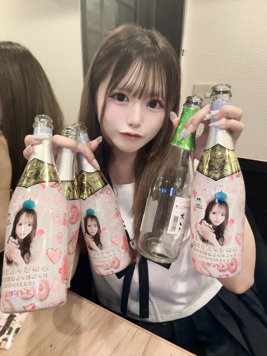 n2monq's tweet photo. 2日間ありがとうでした😭😭😭😭😭😭😭😭😭😭😭😭😭あいしているよーん😭😭😭😭😭😭😭😭😭😭😭😭😭ひきこもりながら旅人します！！来てくれた方dmにてありがとうさせて下さい😭😭😭😭😭😭ありえないくらい寝てました😭😭😭😭😭😭😭😭😭💘💘💘 https://t.co/aIf9nL8rty