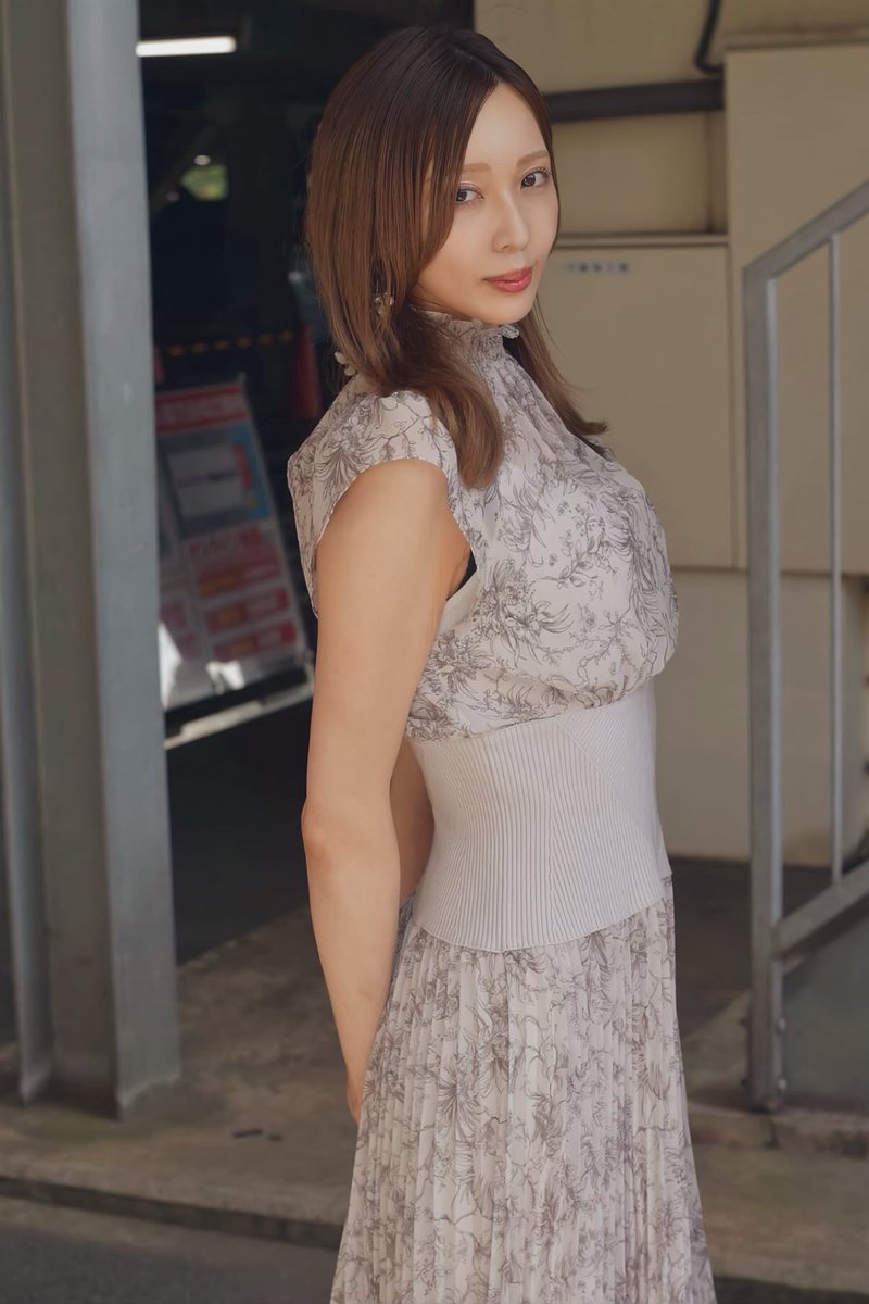 fairrin's tweet photo. 団地妻シリーズ。 https://t.co/IruAw9JdpL