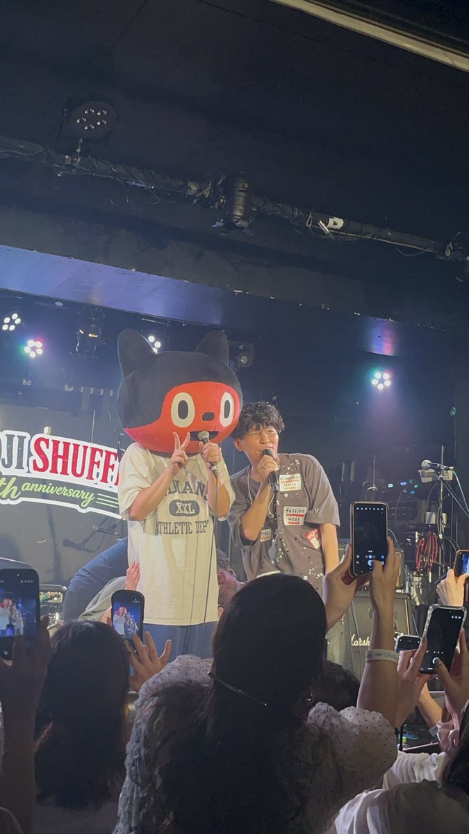 hatchboromaru's tweet photo. 2026.7.26 sun. 吉祥寺SHUFFLE
#ぼっちぼろまる (band set)
#meiyo
バズキングのお二人なのでセトリ強す��
meiyoさん
MCで話してた「開演前にラーメン屋で向かいだった人」、あとから気づいたら自分でした😂先に一杯やっててすみません🍺
最高のライブでした!
#吉祥寺らーめん真風(MAJI) https://t.co/0uM2LyEt6h