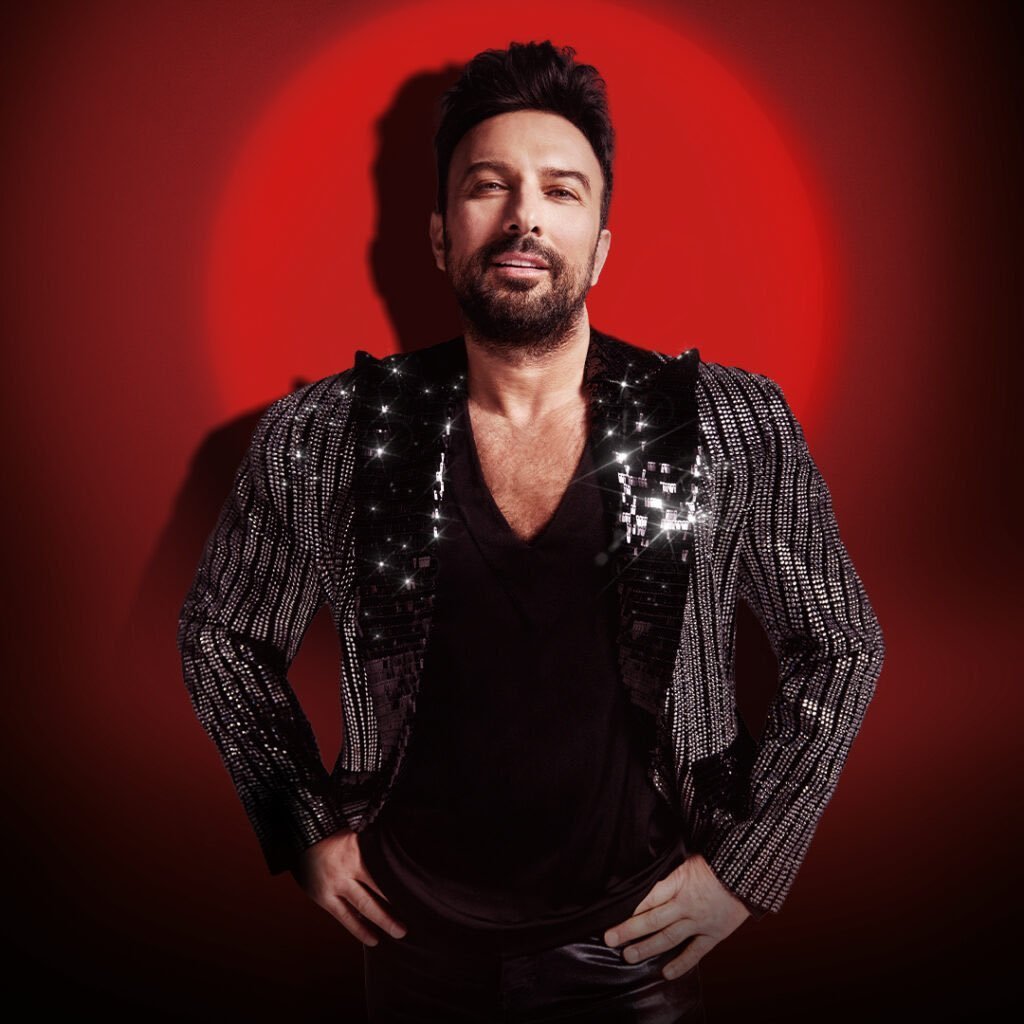 pusholder's tweet photo. Tarkan: "Mutluluktan ağlattınız beni kızlar.

Yine göğsümüzü kabarttınız. Sizlerle çok gurur duyuyoruz canımız Filenin Sultanları." https://t.co/jyBkNOgUnf