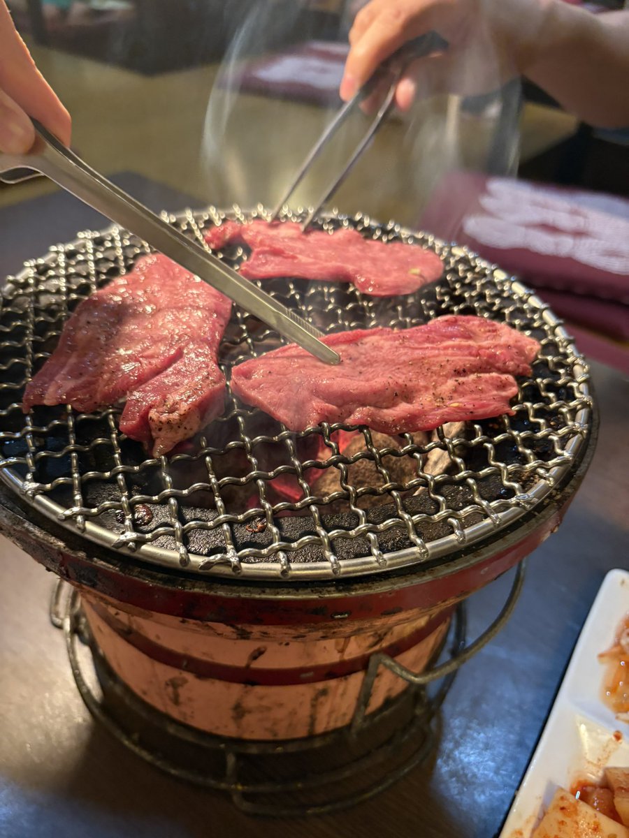 yuupi3's tweet photo. 今日は二日酔いだから飲まないはずが結局のんでる https://t.co/mQ5iSGPf8c